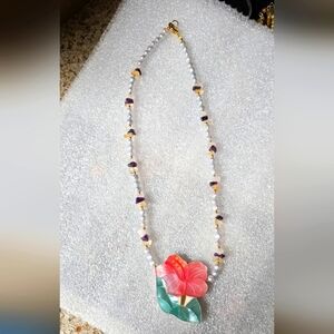 Vtg Lee Sands White & Purple Pearl Amethyst Necklace w/ MOP Floral Charm